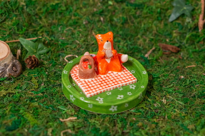 Fox Picnic Dish
