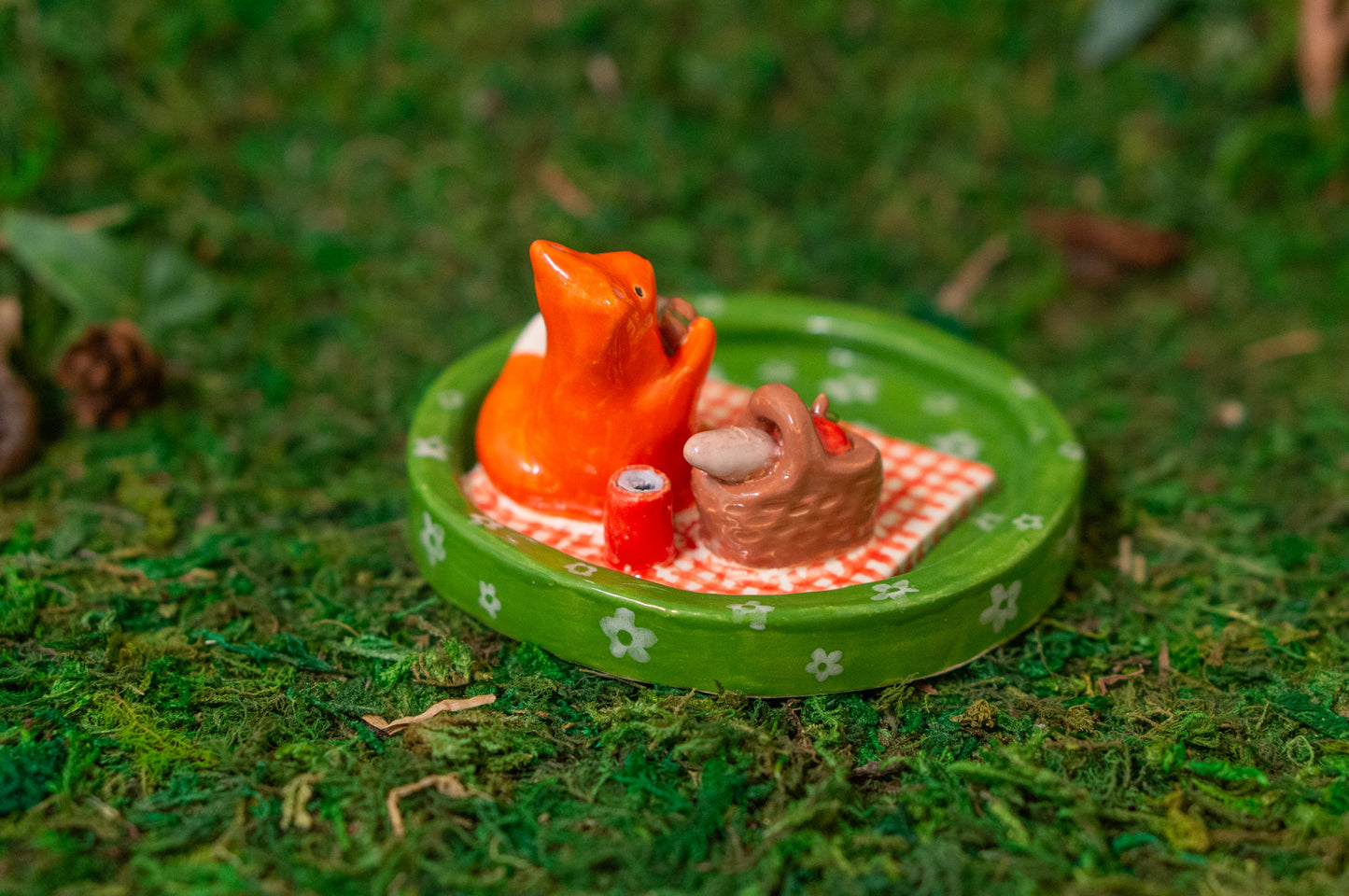 Fox Picnic Dish