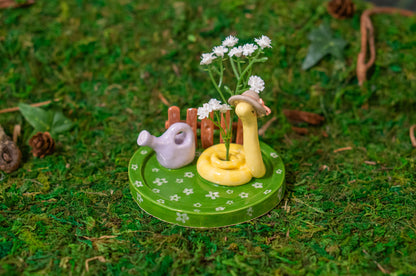 Gardening Snake Dish